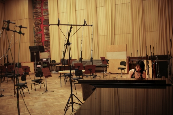 Zdjęcie: Kayo Nishimizu, oprawa płyty